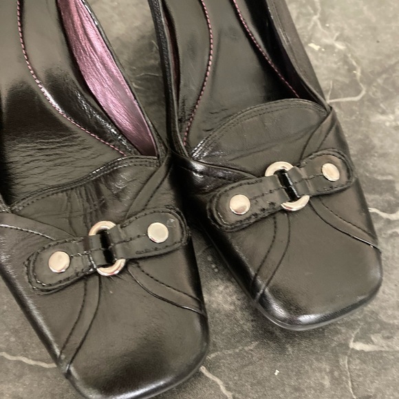 Ladies Cole Haan Square Toe Pumps - Picture 3 of 7